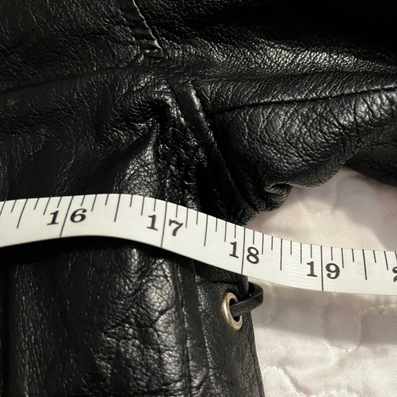 Vintage black leather biker jacket size XL women’s lined warm w/zippers & snaps - Picture 6 of 16